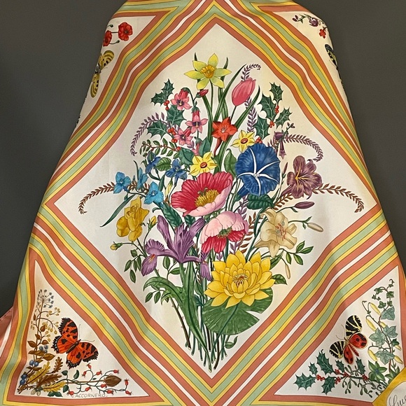 Rare Vintage Gucci V Accornero Silk Scarf 34 In Very Good Condition - Picture 4 of 10